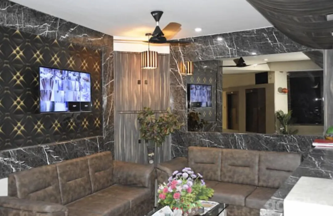 Midtown Hotel-1